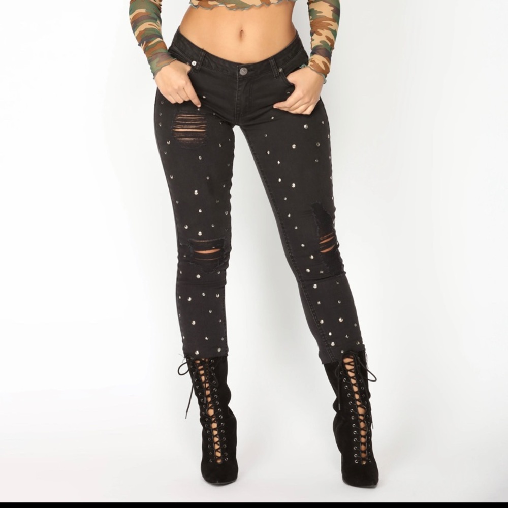 🖤🖤Studded Boyfriend Jeans 🖤🖤